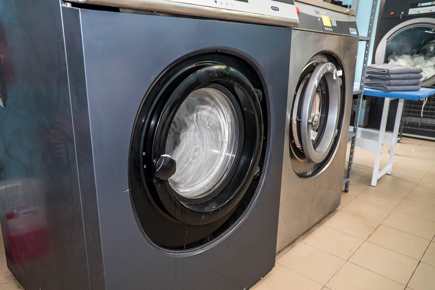 Pralki przemysłowe w pralni Kaleo